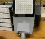  Giá đèn đường Philips 