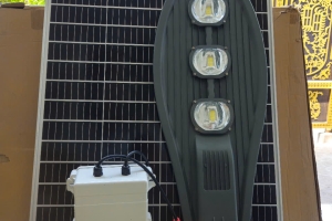 Đèn năng lượng mặt trời Philips 200w Bình Dương