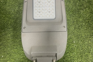  Giá đèn đường Philips 