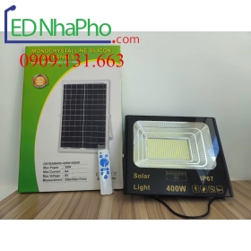 Đèn pha năng lượng mặt trời 400w trong nhà