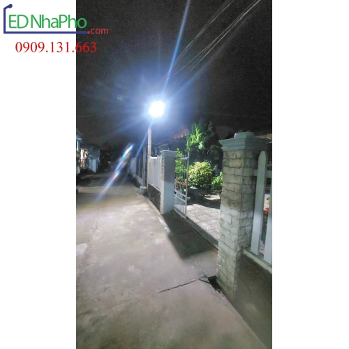 Đèn năng lượng mặt trời Bluecarbon 300w