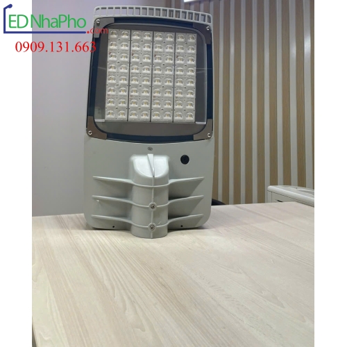 Đèn đường Philips 150W AVO