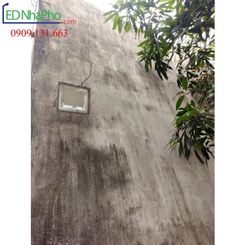Đèn pha năng lượng mặt trời 400w